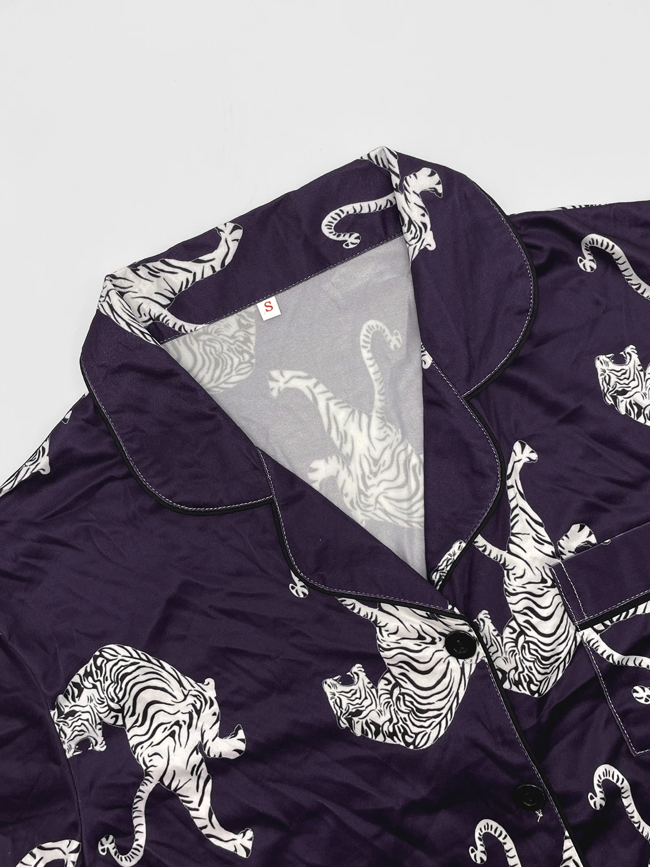 2-Piece Set of Standard Size Women's Four-Season Spring and Summer Pajamas Set for Women, Casual and Fashionable Animal Print Sh