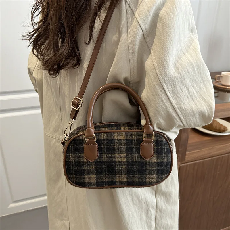 Designer-Umhängetasche 2025, Vintage-Umhängetasche für Pendler für Damen, modische Tag- und Nacht-Tasche, minimalistische Umhängetasche, strukturiert