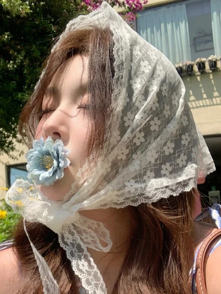 Women's Pastoral Style Sweet Flower Pattern Headwear White Lace Triangle Hair Scarf Spring/Summer Thin Mesh Breathable Headscarf