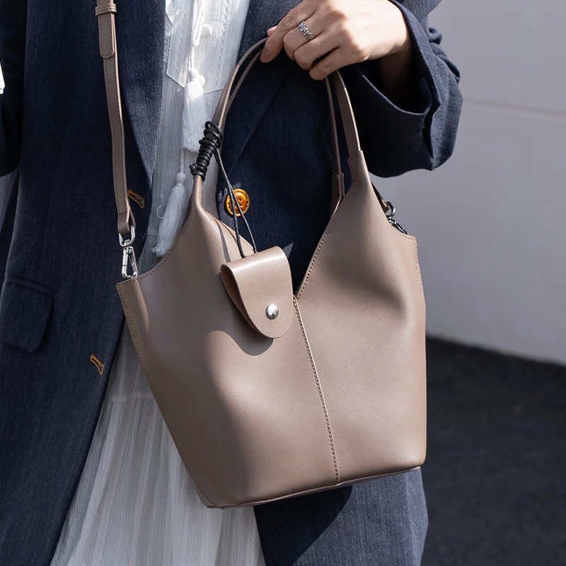 

Genuine Leather Tote Bag for Women Large Capacity Cowhide Shoulder Bag Patchwork Commute Handbag Luxury Designer Crossbody Bag