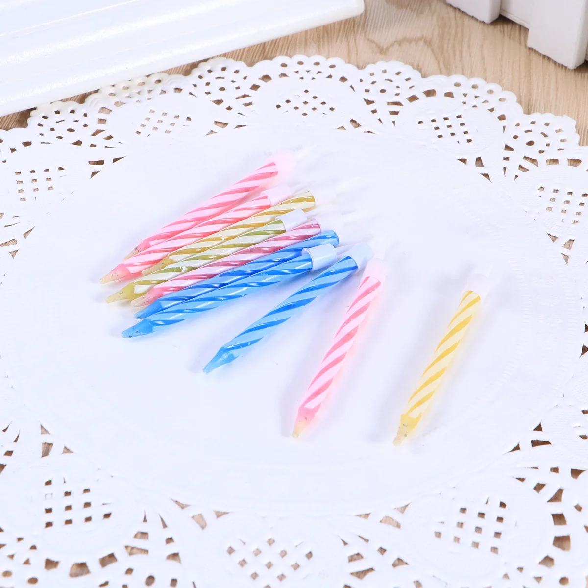 

100 Pcs Indoor Trick Birthday Special for Cakes Decoration Candles Novelty Fun Prank