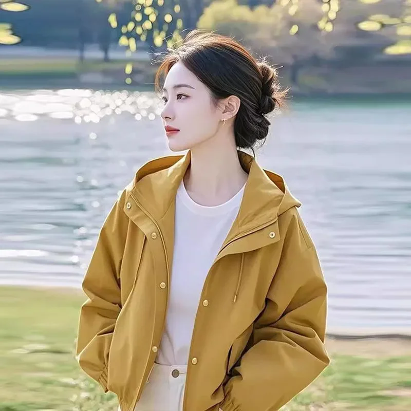Khaki Spring Autumn New Popular Hot Item Beautiful Casual Niche Loose Yellow Hooded Short Jacket For Women Outcoat With Lining