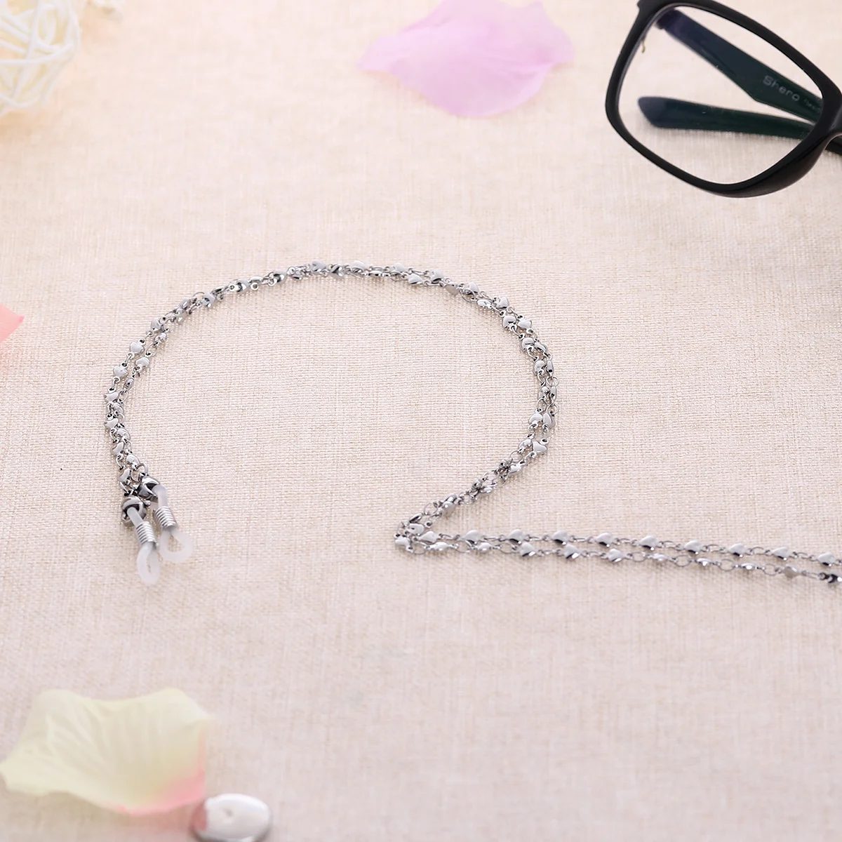

Hearts Stainless Steel Eyeglass Chain Silver Lightweight Sturdy Eyewear Necklace Strap for Outdoor Sports Glasses Chain