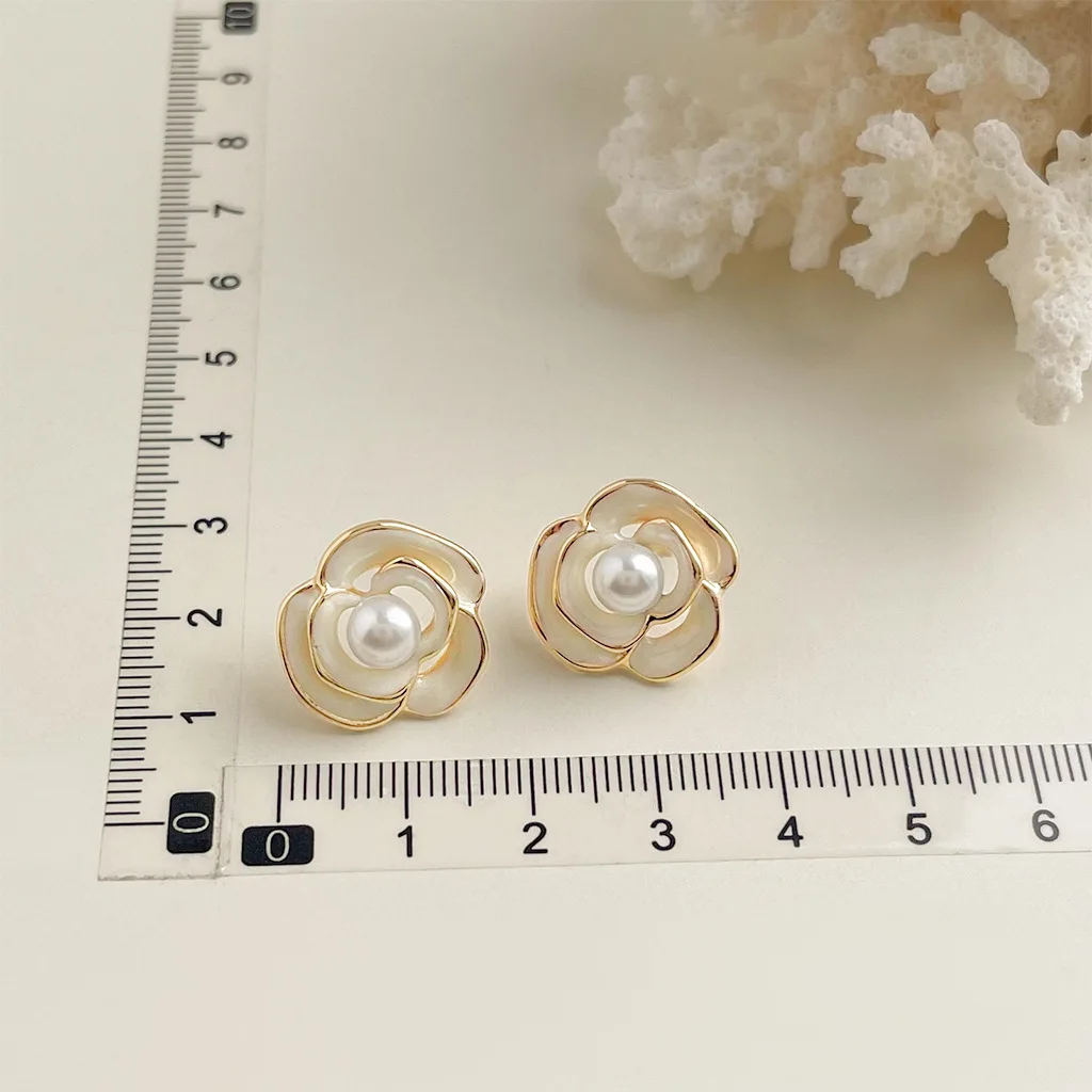 DIY accessories French cream white oil dripping flower stud earrings women's fresh and sweet light luxury zircon earrings Korean