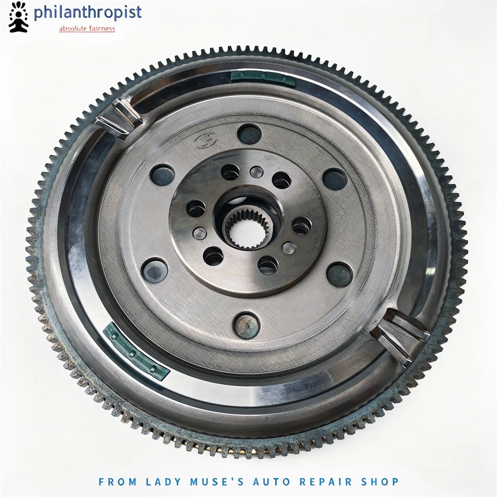VT2 VT3 Flywheel Automatic Transmission VT2 VT3 6 Holes 132 Teeth Double Mass Flywheel 1066001240 EC7 Flywheel 4150690090