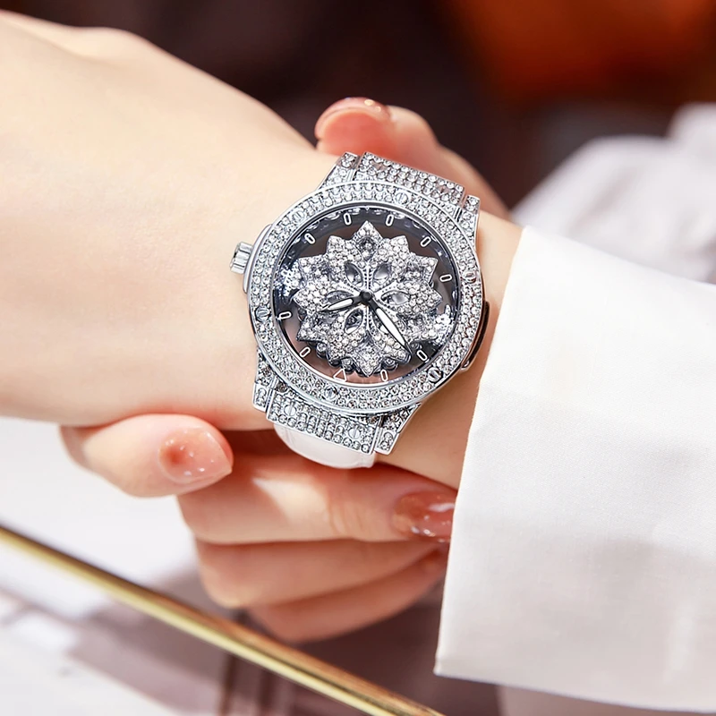 Casual Watch for Women Luxury Leather Strap 360 Degrees Rotary Star Hollow Luminous Ladies Watches Full Diamond Quartz Watch