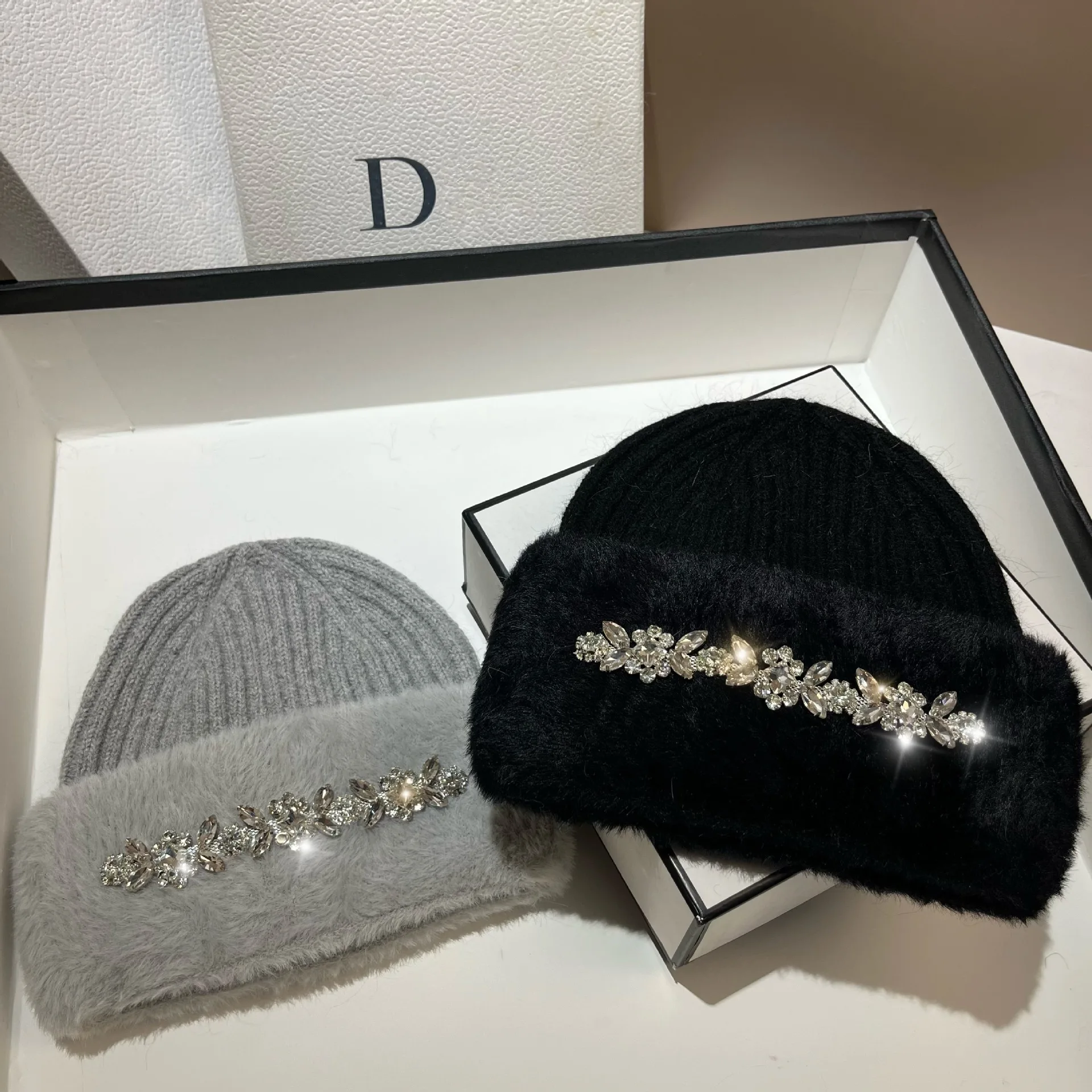 

Luxury Rhinestones Winter Warm Hats for Women Real Rabbit Fur Knitted Hat Wool Skullies Beanies Outdoor Cycling Sking Caps