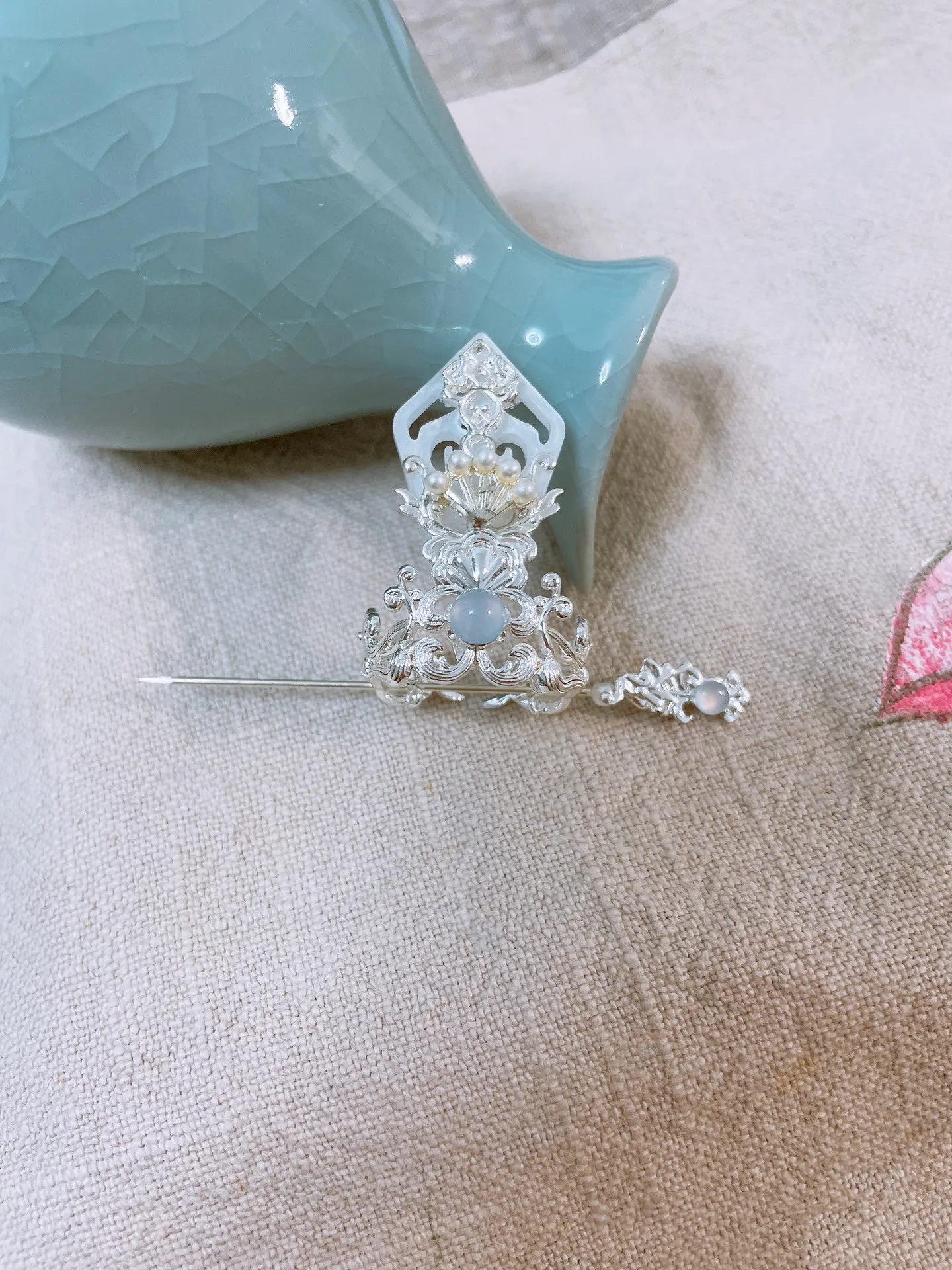 

Exquisite White Jade Pearl Doll Crown tiara，1/3 BJD Headdress 1 Piece