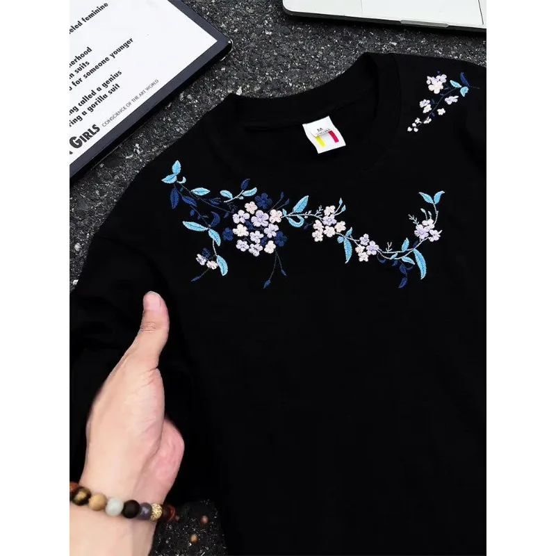 2026 Summer Men's Lilac Flower Embroidery Short-Sleeved T-Shirt Fashion Casual Cool and Stylish Half-Sleeve Shirt
