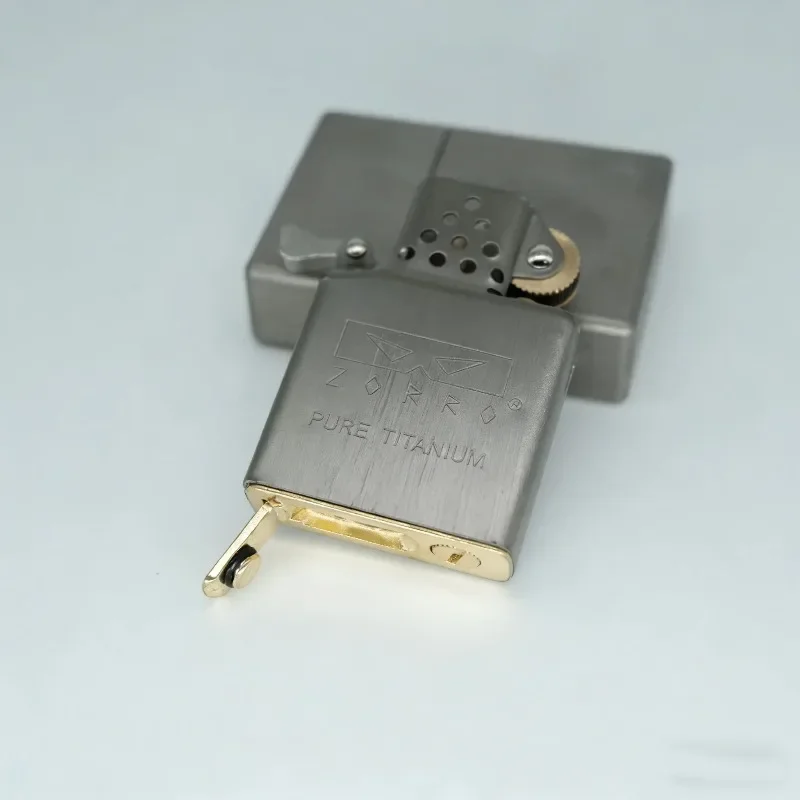 Full Titanium Shell Lighter with ZORRO Titanium Insert Trench Kerosenes Petrol Wicks Lighter Cigarette Briquet 912s Outdoor EDC