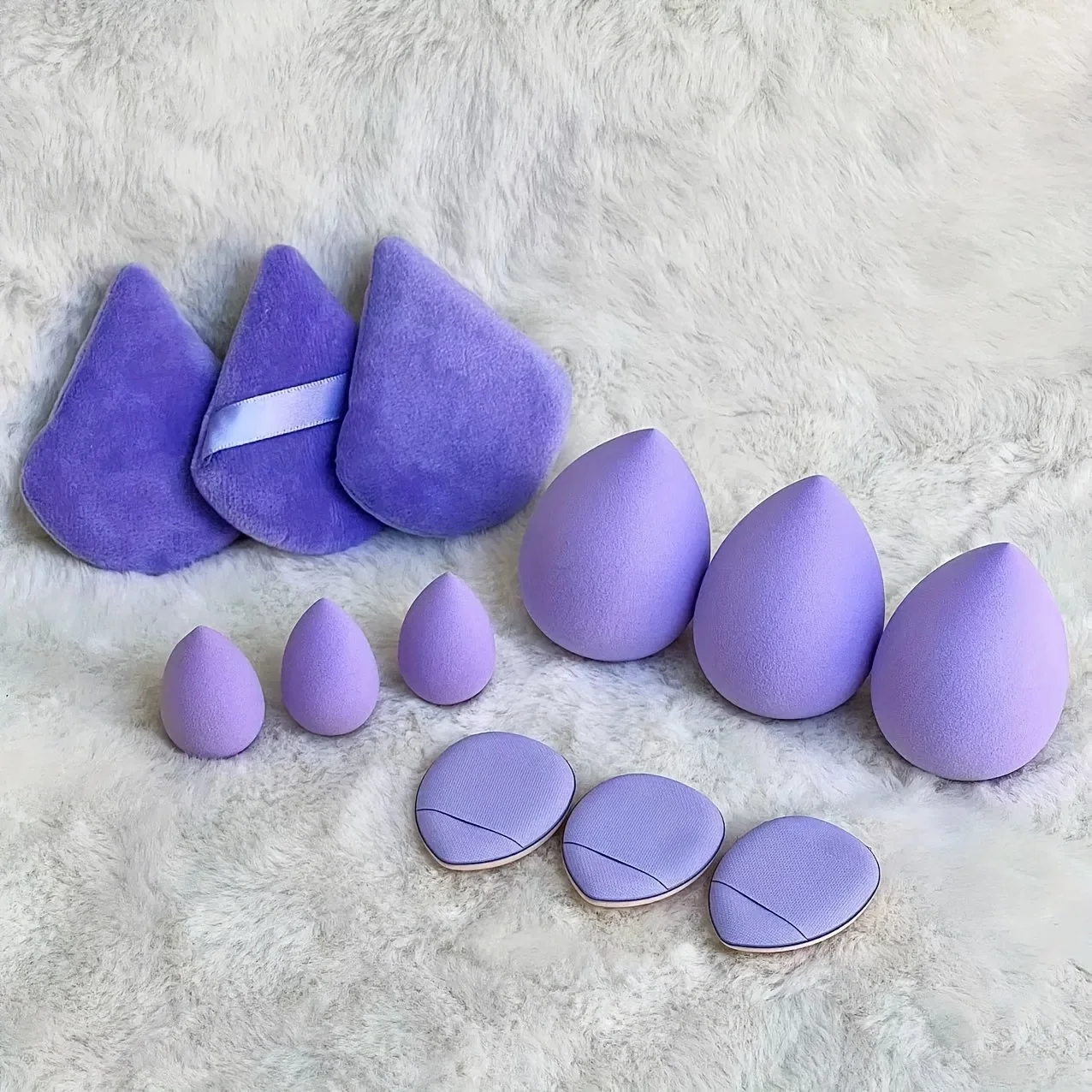 12-Piece Set of Mixed Makeup Sponges, Dual-Use for Dry and Wet, Complete Set, Triangular Flocked Cushion Mini Makeup Sponge Finger Puff Beauty Tool, Applies Makeup Smoothly, Does Not Smudge, Suitable for All Skin Types