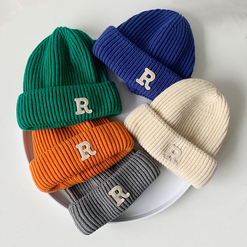 Fall Winter Children's hats Cute knit hats for baby boys and girls woollen hats letter R