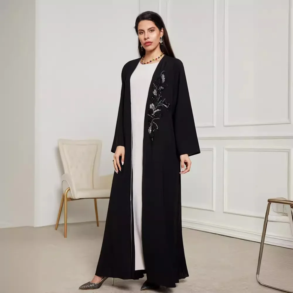 

2025 Middle East Muslim New Fashion Women's Elegant Casual Trendy Loose Embroideried Beading Abaya Female Jalabiya Clothes Coats