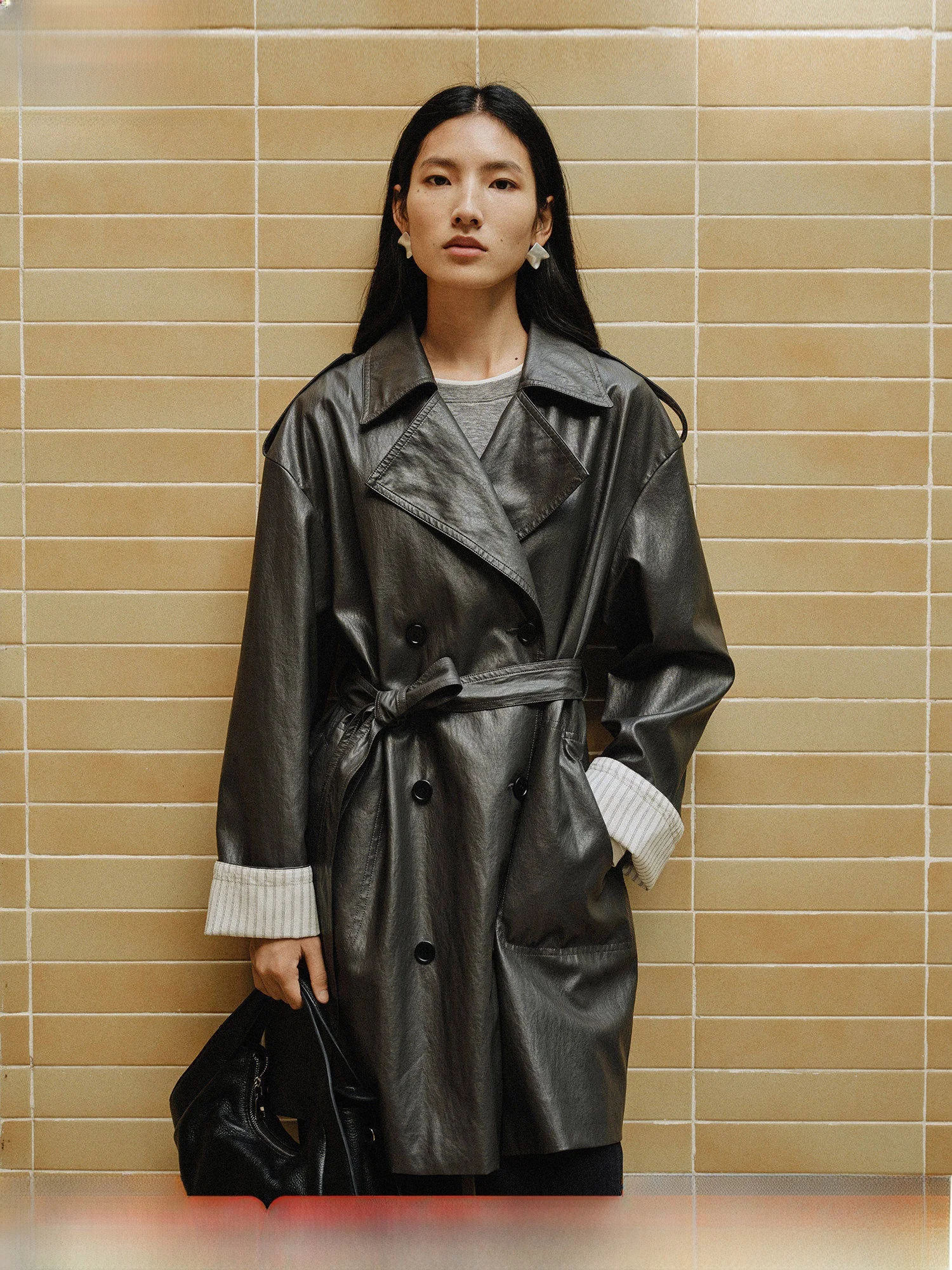 เสื้อแจ็คเก็ตหนังกันลมแฟชั่นคอปกยาวนุ่มสบายสำหรับผู้หญิง รุ่นใหม่ต้นฤดูใบไม้ผลิ 2026 สไตล์ Slow Living