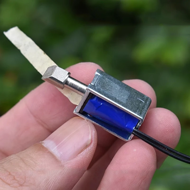 

0420L Mini Solenoid Micro DC Electromagnet Inhalation Suction Type Open Frame 6V 7.4V 9V 12V DC Power Stroke 7mm for Electronics