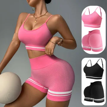 

New product, seamless color matching yoga suit for women, shock-proof sports running, bra and hip-lifting fitness shorts.