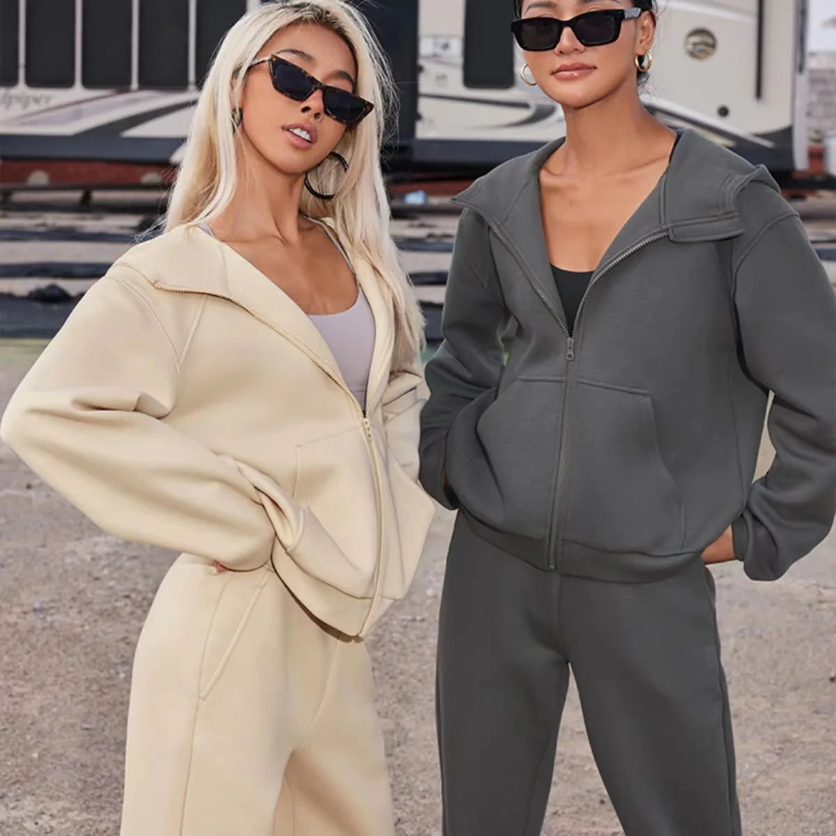 

Women's Hooded Top And Pants Set Color Long Sve Zipper Closure Trousers Casual Sportswear Two-Piece Suit