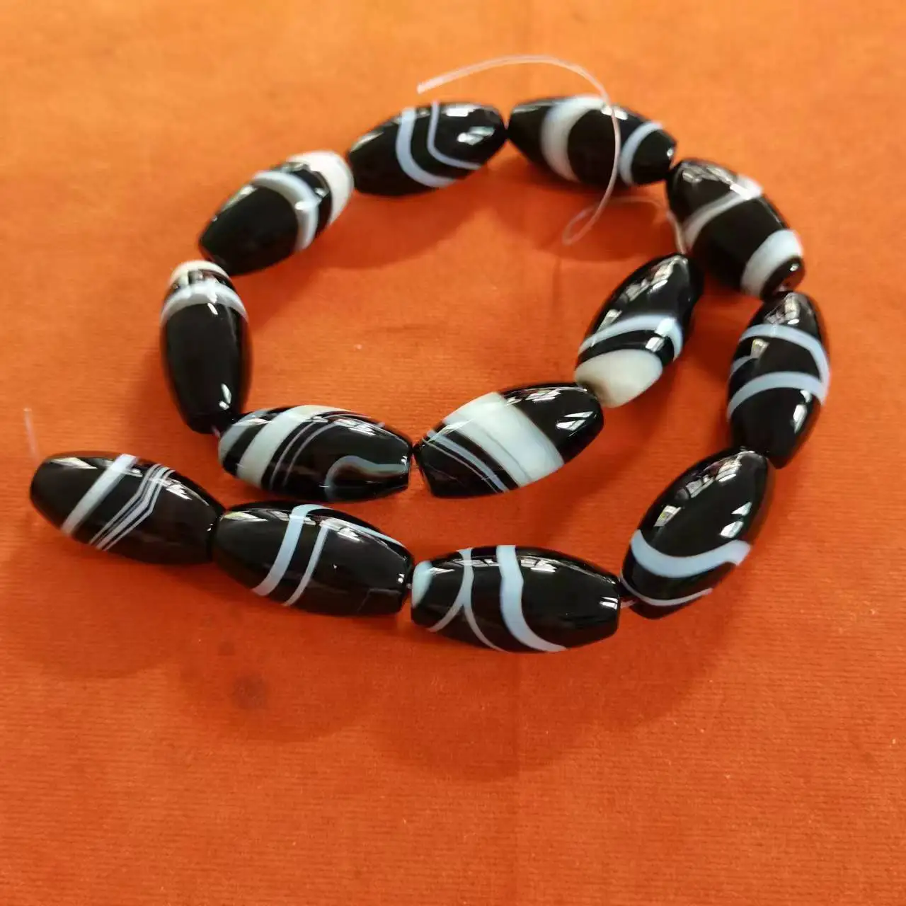 1pcs/lot natural stone homologous wide stripe wrapped silk old agate beads black white long bulk accessories gem jewelry amulet