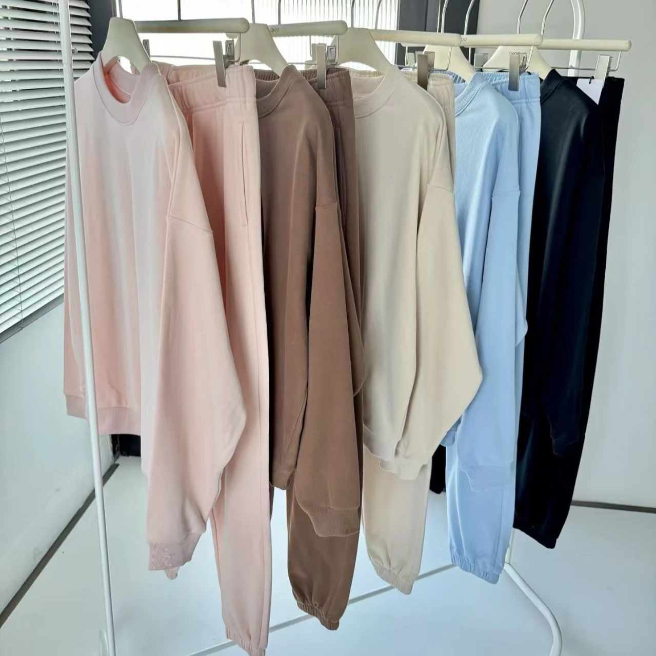 

AL Yoga Unisex Cotton Crew Neck Pullover Comfortable Slim Fit Sport Shirt Loose Round Neck Hoodie Solid Color Long Sleeved Top