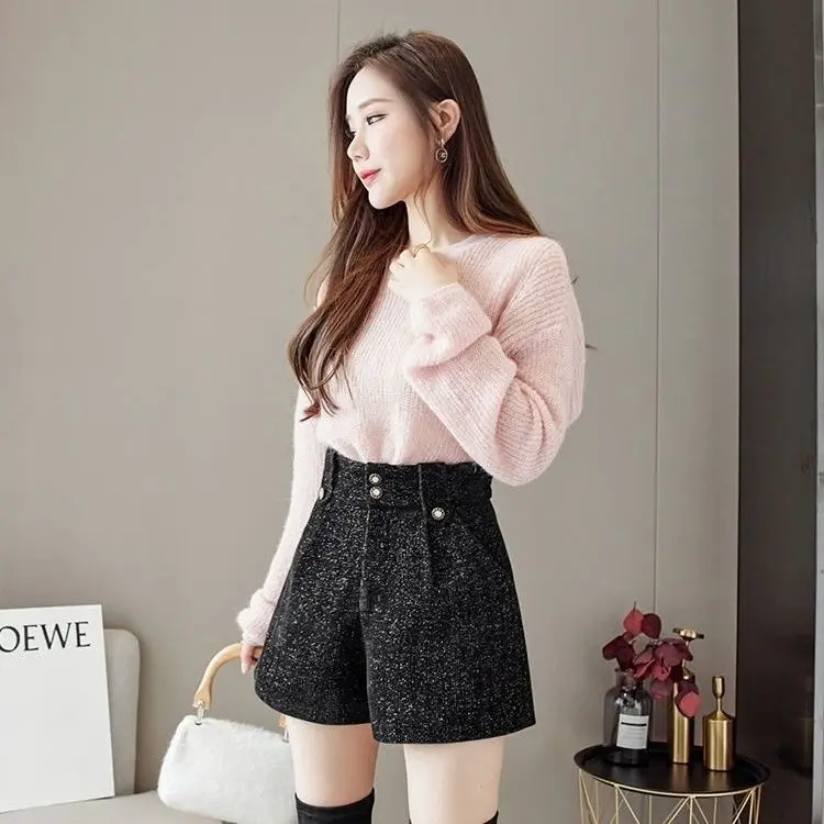 Fashion Vintage Commuter Shorts Autumn 2026 High-rise Slim Versatile Spicy Girl Casual Trendy Street Ladies A-line Shorts D730