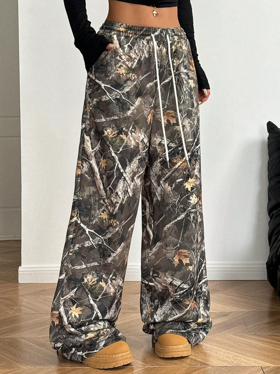 Y2K Streetwear  Women's Wide Leg Camo Pants Lightweight Elastic Waist Camouflage Print Loose Vintage Pants Trousers