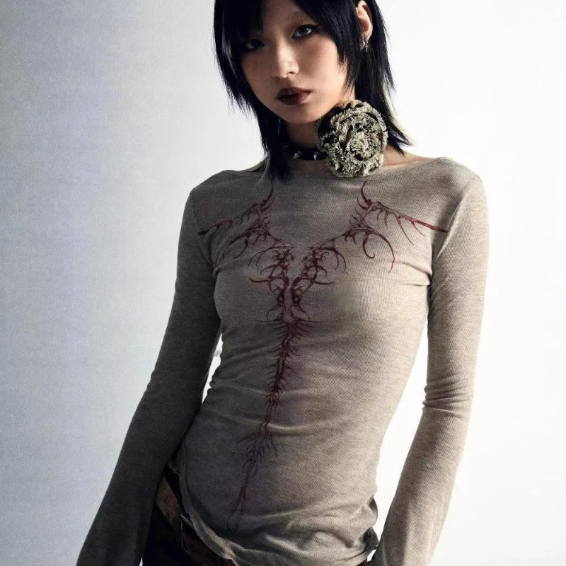 

Пряная девушка с принтом, облегающий дизайн с обеих сторон, летняя рубашка с длинными рукавами и нестандартным внутренним слоем снизу.