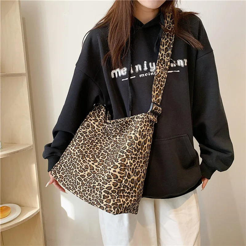 

Leopard Print Korean Women's Fashion Large Canvas Shoulder Crossbody Bag for Woman 2026 Cloth Female Student Bookbag Handbags