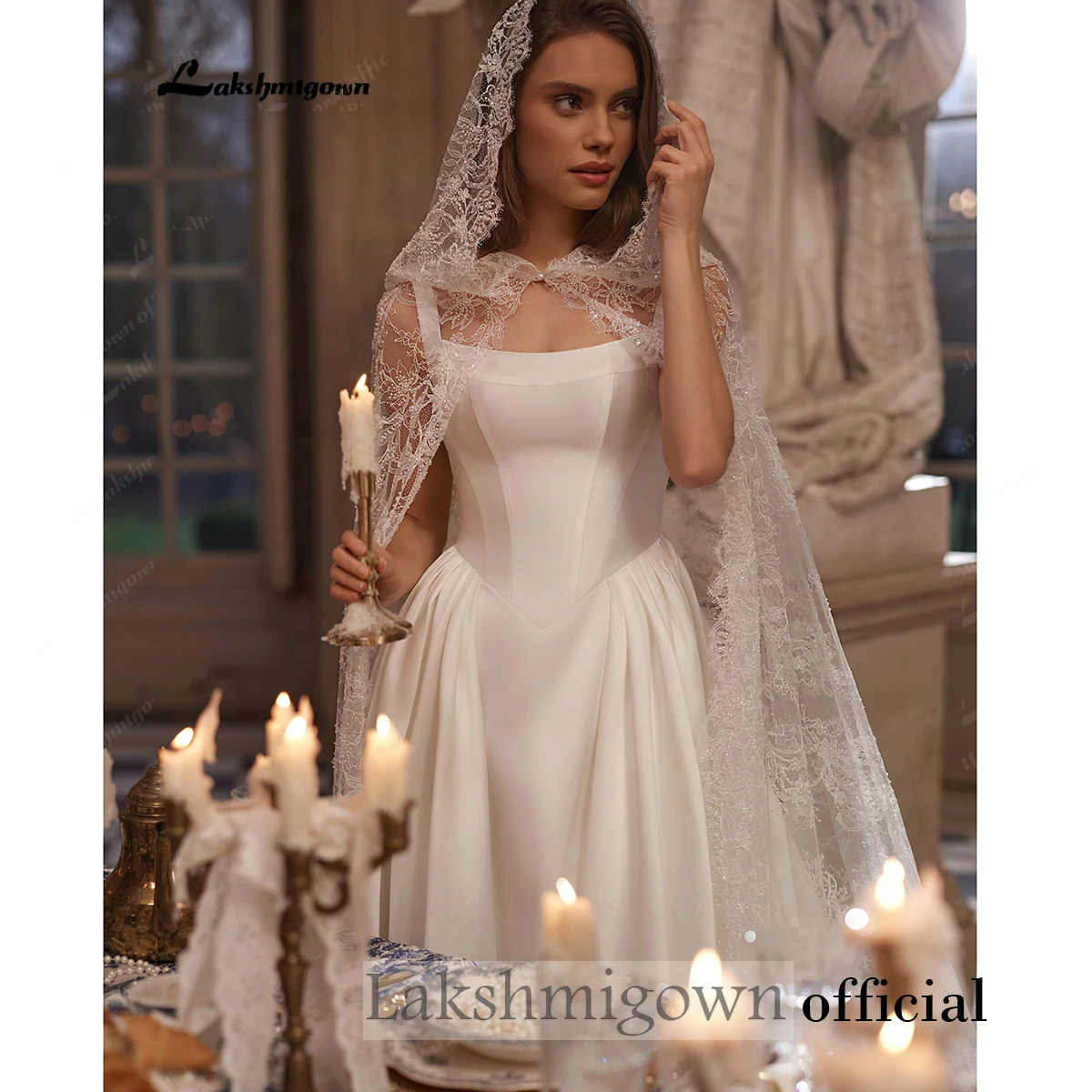 Lakshmigown Brautkleid mit quadratischem Ausschnitt, aus Satin, mit breiten Trägern, A-Linie, mit Schnürung am Rücken, individuell anpassbar. – Detail 9