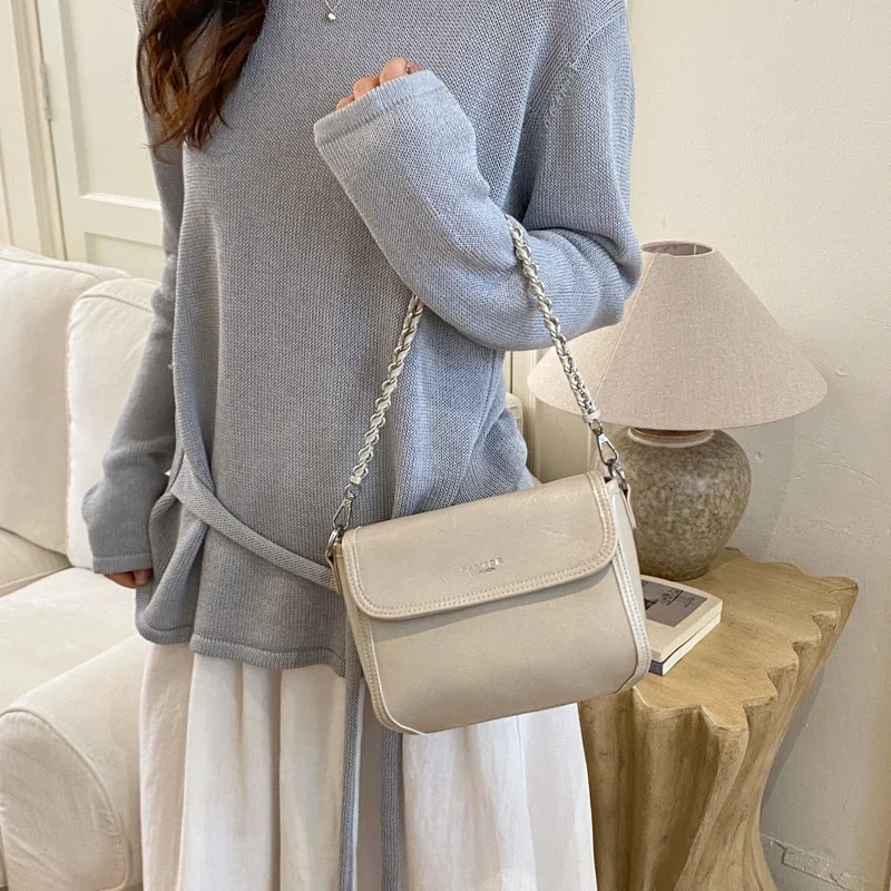 Women's Chains Shoulder Bags 2026 New PU Leather Magnetic Flip Bag Lady's Small Square Flap Bag Simple Design Crossbody Bags