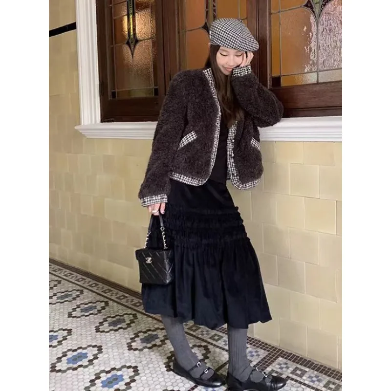 

Winter Fashion New Velvet Floral Bud Skirt Slimming Pleated Black Fungus Edge A-line Solid Color Skirt Female Clothing