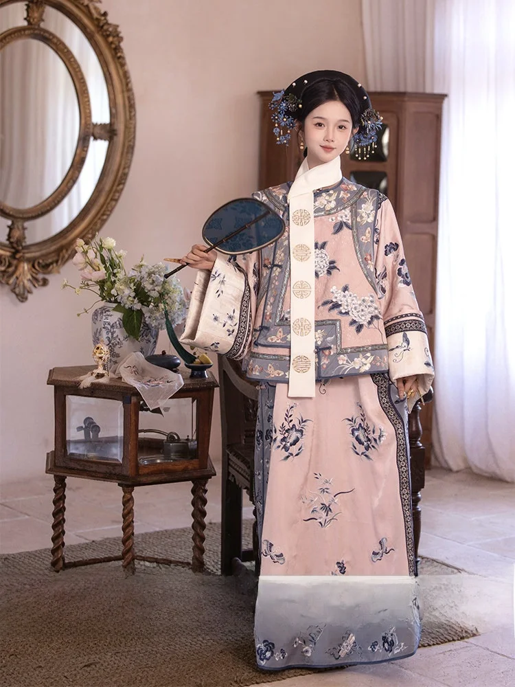 

Chuan Dai iguang Heavy Industry Ancient Clothes Sle Full Embroidery Qi Fu Cheng National Sle Women's Faion Set