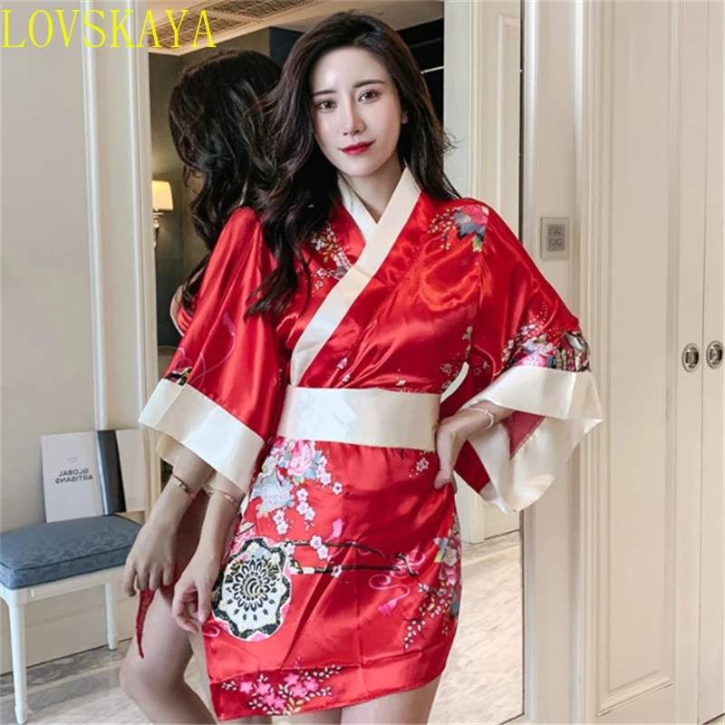 بيجامات ساتان قصيرة وفضفاضة للنساء ، بيجامات على الطراز الياباني ، كيمونو مثير بتصميم زهور ، طراز صيني