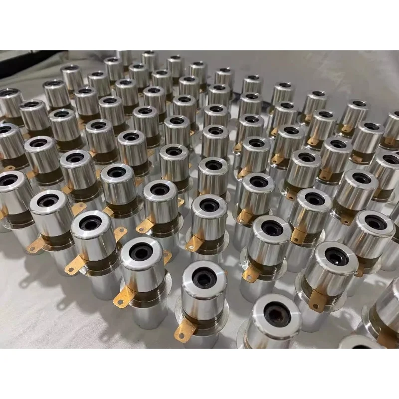 

35K ultrasonic spot welding machine handle ultrasonic transducer welding machine titanium alloy mold
