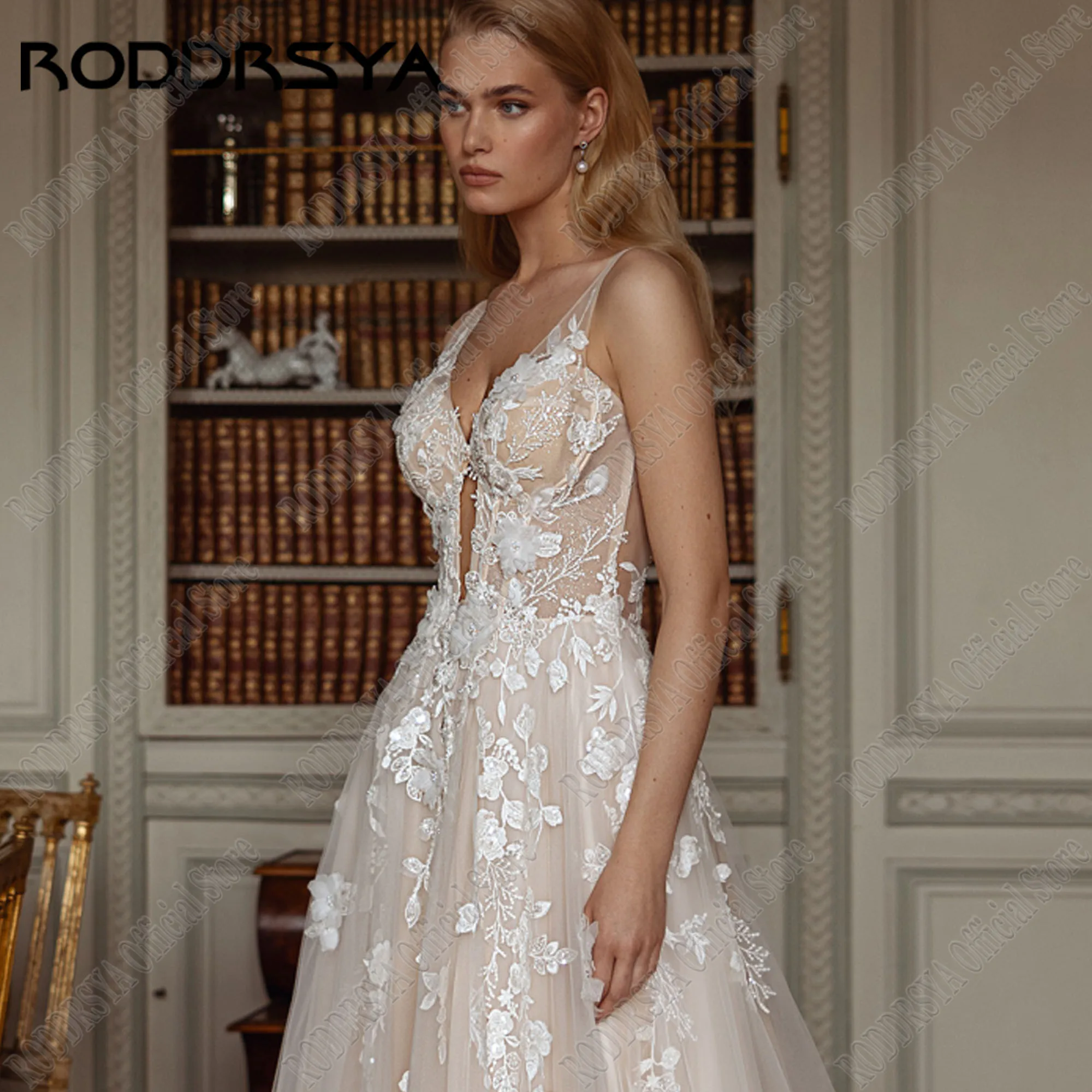 RODDRSYA ha personalizzato una linea Sexy profondo scollo A V abiti da sposa sposa Applique senza maniche pizzo Boho abito da sposa Vestido Sweep TrainRODRSYA Personalizzato Una Linea Sexy Deep V Neck Sposa Abiti Da Sp