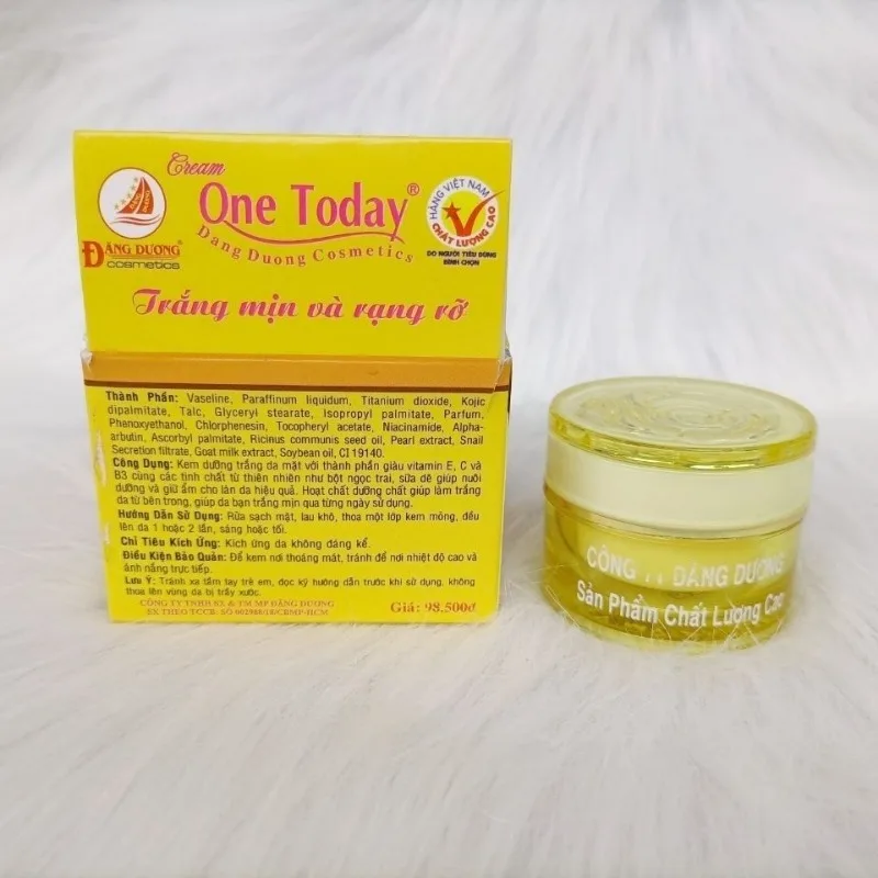 One Today 8g kem Duong Trang Giup Tai Tao Da Whitening Snail for Brightening Skin Tone