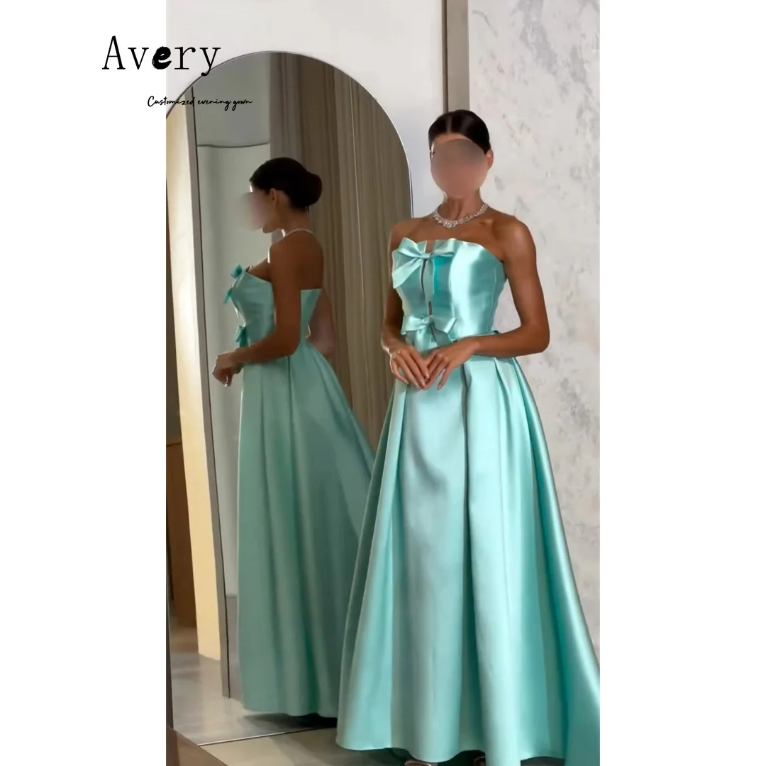 Avery مخصص صديرية دائرية بدون حمالات عارية الذراعين زهرة فساتين فاخرة لفساتين الحفلة الراقصة 2025 امرأة فاخرة مساء فستان الكرة ثوب