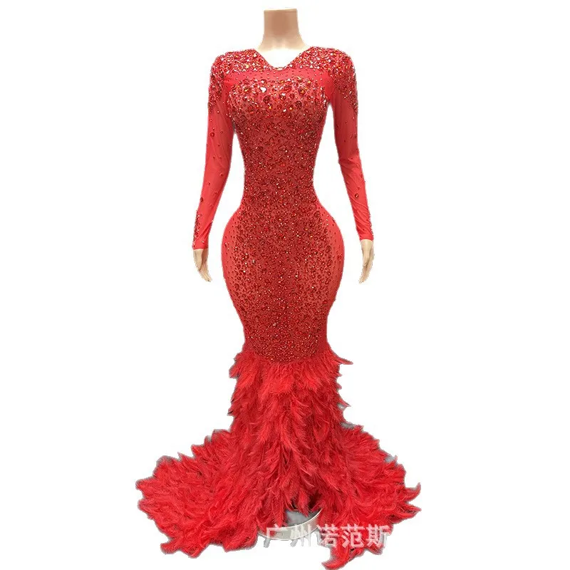 

2026 темпераментное красное платье со стразами и перьями со шлейфом, свадебная одежда для невесты, одежда для ежегодного собрания, одежда для выступлений