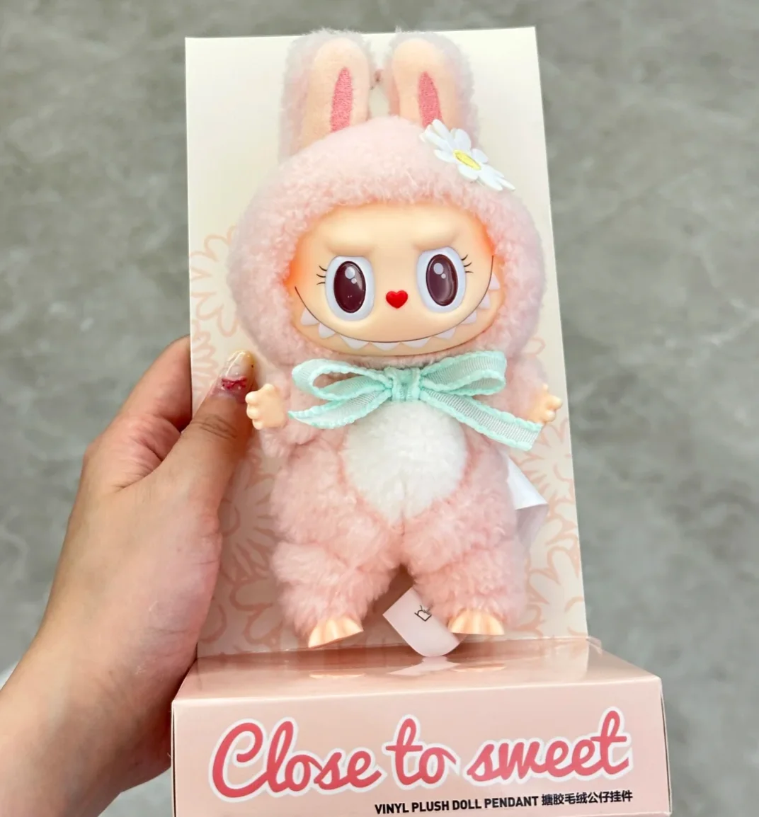 

100% подлинная коллекционная фигурка Labubu POP MART Mokoko Close to Sweet Edition, виниловая ограниченная коллекционная фигурка, модная кукла в подарок для коллекционеров