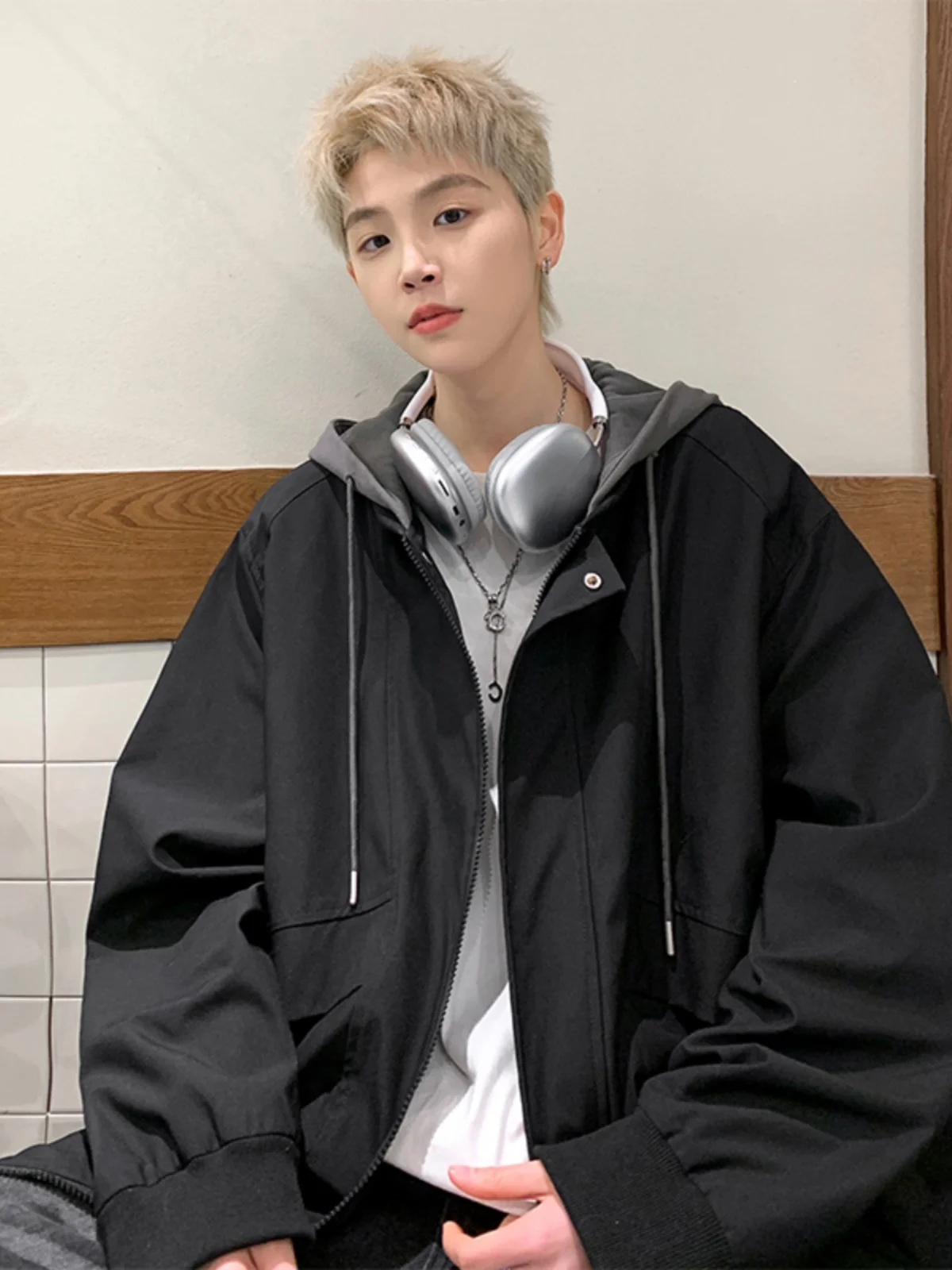 

Мужская повседневная куртка в американском стиле, весна-осень 2024, новая модная брендовая молодежная спортивная куртка, ветрозащитная, на молнии, с декоративными элементами