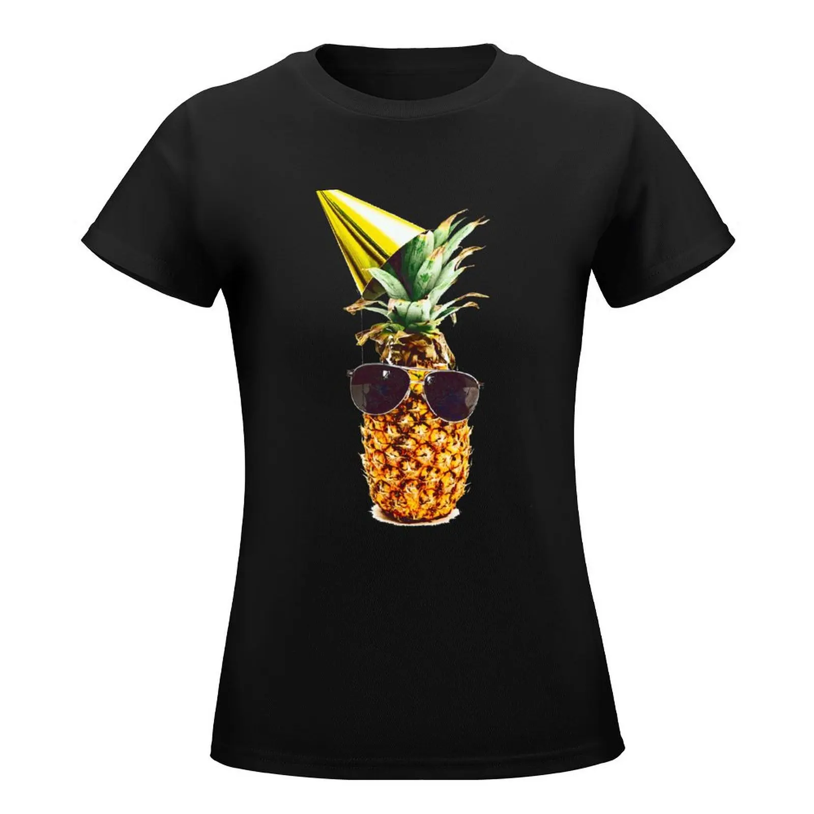 Funny Pineapple with Sunglasses T-Shirt Short sleeve tee summer tops spring clothes Women 2024