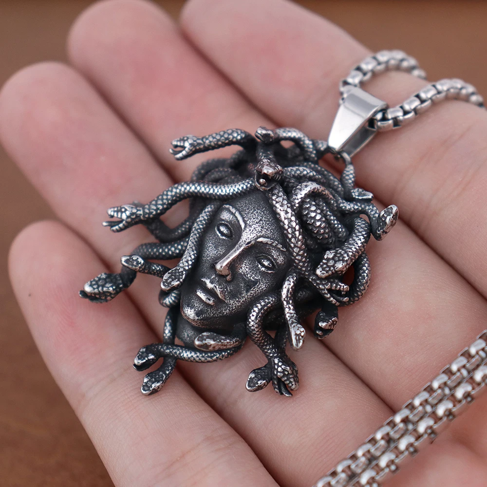 Classic Design Ancient Greek Mythology Medusa Pendant Vintage Stainless Steel Necklace Men's Biker Amulet Jewelry Halloween Gift