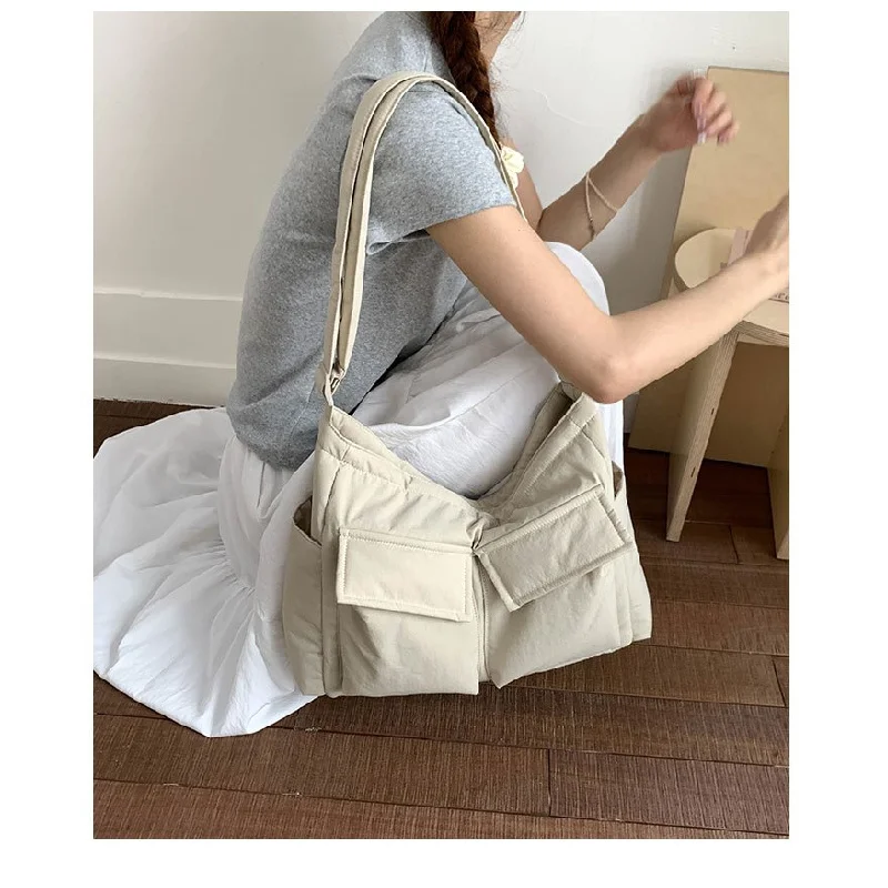 

Chic Ladies Crossbody-Bag Crafted From Goatskin Leather Boasting High-End Casual Spacious Soft Daily Refined Look​