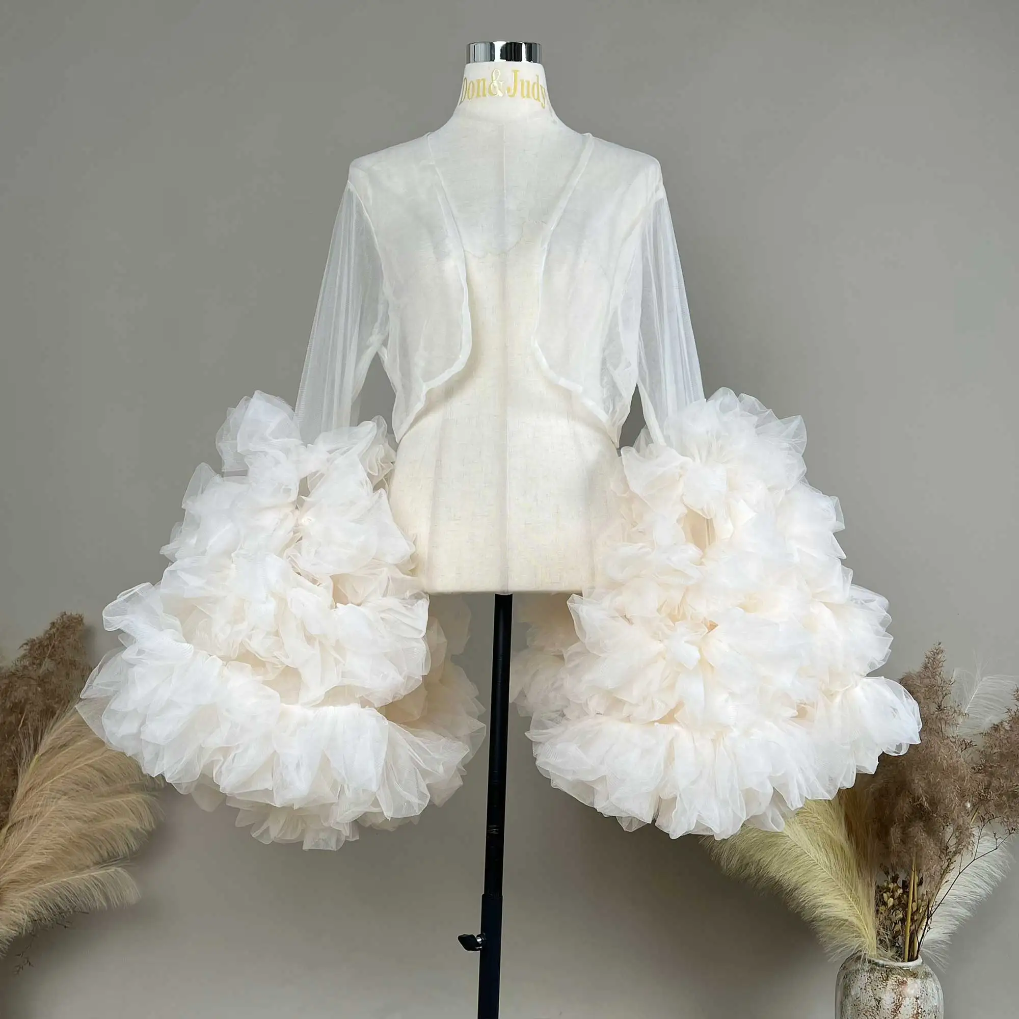 

Don&Judy Voluminous Tulle Ruffles V-Neck Wrap Dress for Pregnancy Portraits For Wedding Bride For Photo Shoot Party Dresses