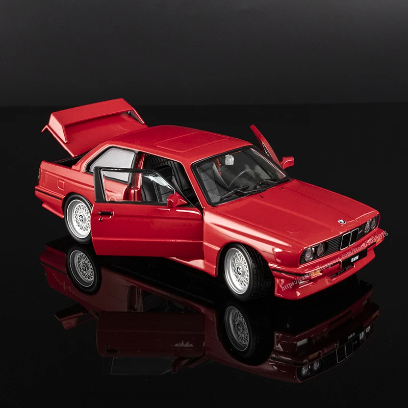 Bburago 1:24 BMW M3 (E30) 1988 Roadster Simulation Alloy Car Die Casting Model Crafts Decoration Collection Toy Tools Gift