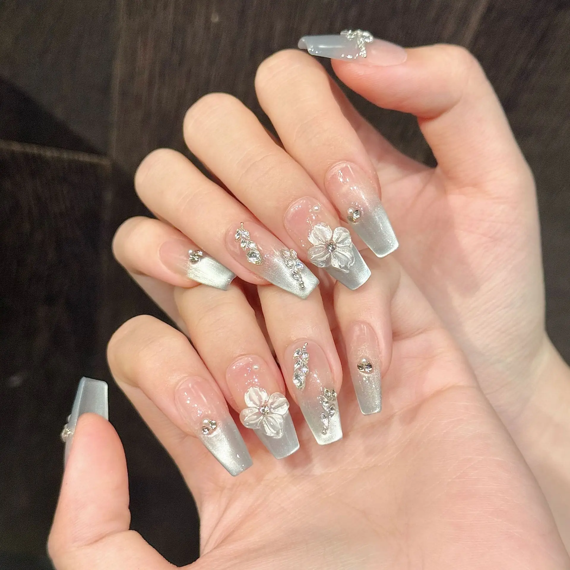 10pcs Hand-carved 3D Ice Flower Press On Nails Light Blue French Style Cat Eye Handmade False Nail Ins Charm Wearable Fake Nail