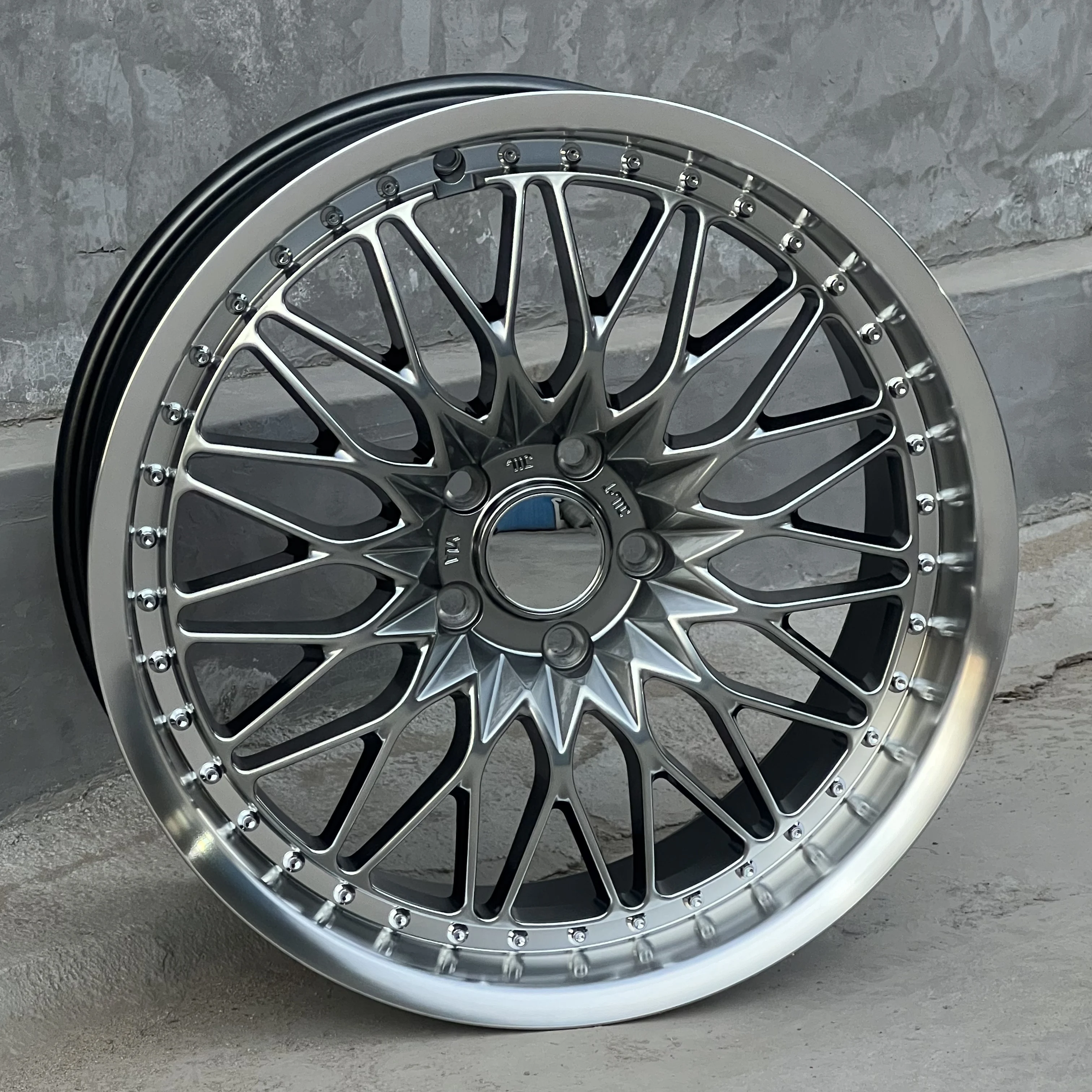 18 Inch Machined Lip Flow Form Aluminum Alloy Passenger Car Wheels 5x114.3 Multi Spoke Standard Modified Rims