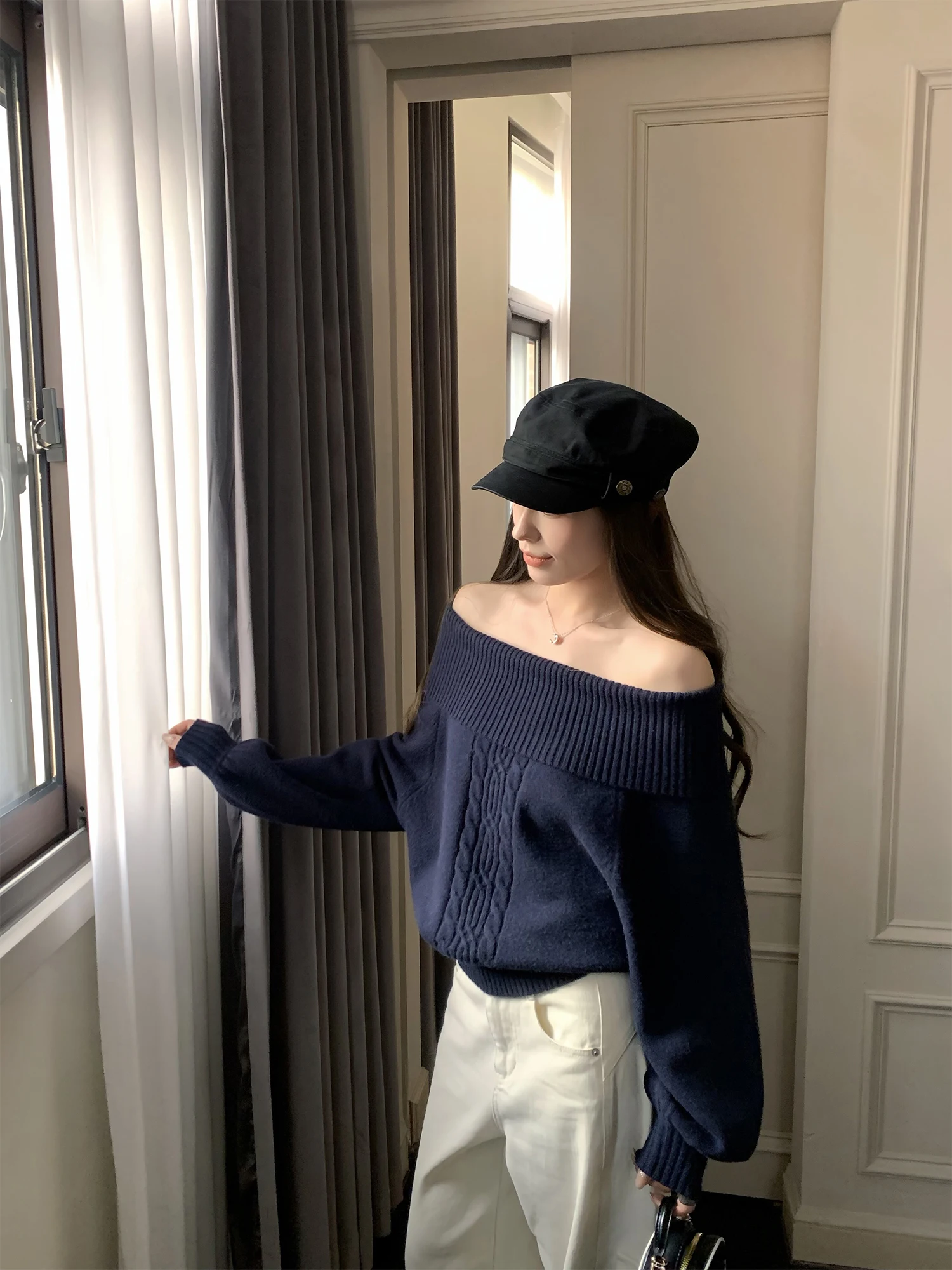 

Женский мягкий вязаный свитер Hhi с одним открытым плечом, с цветочным узором, приталенный, с длинными рукавами, повседневный модный весенний топ