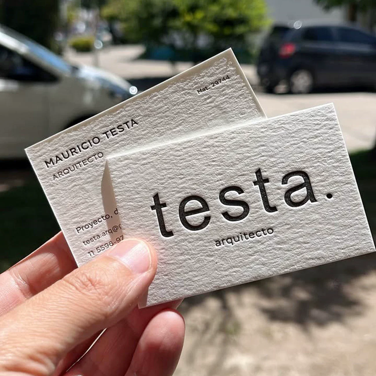 

600gsm White Cardboard Exquisite Embossed Business Card Custom Logo Art Paper Digital Printing
