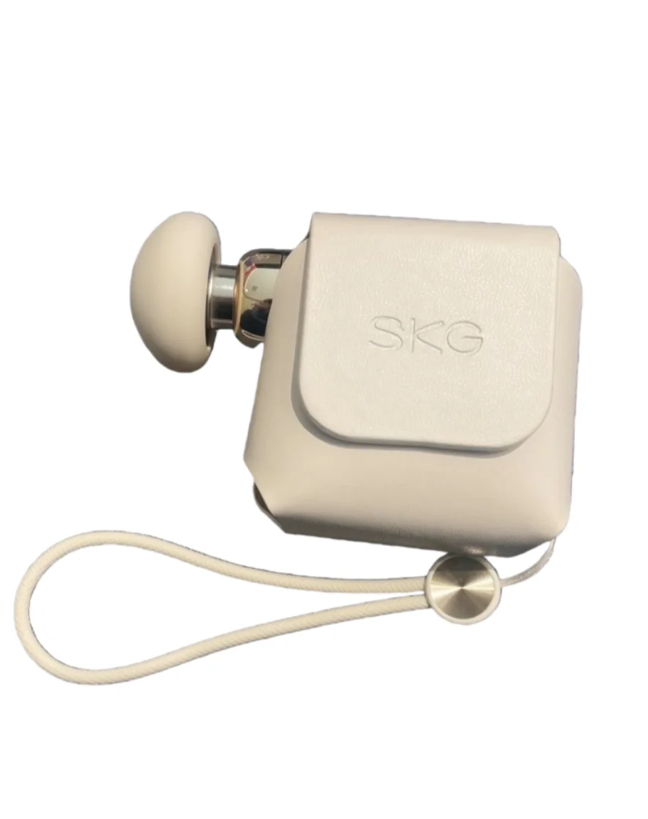 

Массажный пистолет SKG F3 Mini High Speed для глубокого массажа мышц с четырьмя насадками, эксклюзивный кожаный чехол