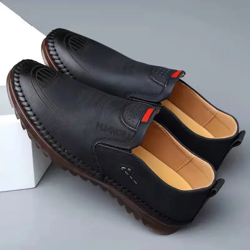 

Outdoor Soft Soled Travel Sneakers Leather Men Business Non Slip Breathable Shoe Men 2025 Fashion Men's Casual Flat Shoes